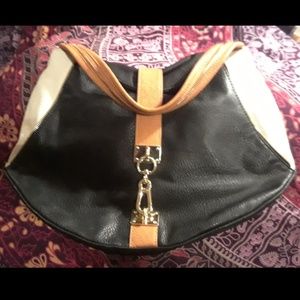 Olivia + Joy Handbag😍